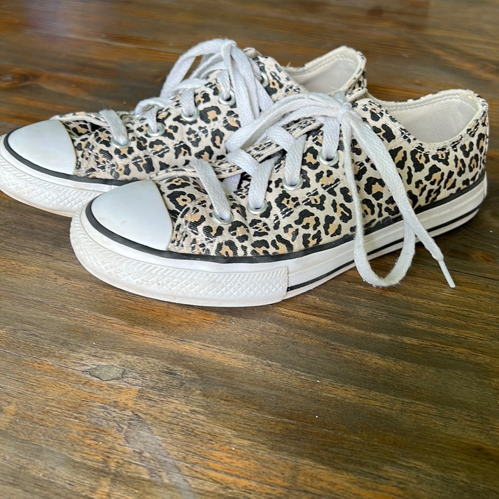 Girls Converse